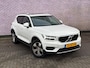 Volvo XC40 1.5 T3 Momentum | Panoramadak | Stoel- en stuurverwarming | Navigatie | Standkachel | Dode hoek detectie BLIS | Actieve LED koplampen | Achteruitrijcamera | Parkeersensoren voor + achter | Elektrische achterklep |