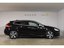 Volvo V40 T4 190PK Business Sport R-Design / Navigatie / Trekhaak / Leren bekleding / Stoelverwarming / Parkeersensoren v+a / Panoramadak / Achteruitrijcamera / Privacy Glass