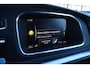 Volvo V40 T4 190PK Business Sport R-Design / Navigatie / Trekhaak / Leren bekleding / Stoelverwarming / Parkeersensoren v+a / Panoramadak / Achteruitrijcamera / Privacy Glass
