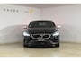 Volvo V40 T4 190PK Business Sport R-Design / Navigatie / Trekhaak / Leren bekleding / Stoelverwarming / Parkeersensoren v+a / Panoramadak / Achteruitrijcamera / Privacy Glass