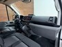 Volkswagen Crafter 35 2.0 TDI L3H2 Highline | Dubbellucht | Navigatie | Massagestoel | Trekhaak | Carplay