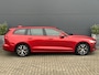 Volvo V60 2.0 B3 Essential | Achterbank verwarmd | Achteruitrijcamera | Cruise control