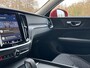 Volvo V60 2.0 B3 Essential | Achterbank verwarmd | Achteruitrijcamera | Cruise control