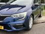 Renault Megane Estate 1.3 TCe 140 PK Limited / Apple Carplay - Android Auto / Keyless / Parkeerksensoren. Achter / 16'' LMV /