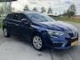 Renault Megane Estate 1.3 TCe 140 PK Limited / Apple Carplay - Android Auto / Keyless / Parkeerksensoren. Achter / 16'' LMV /