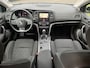 Renault Megane Estate 1.3 TCe 140 PK Limited / Apple Carplay - Android Auto / Keyless / Parkeerksensoren. Achter / 16'' LMV /