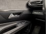 Peugeot 3008 1.2 PureTech Sport Automaat (APPLE CARPLAY, GROOT NAVI, LEDER, STOELVERWARMING, SPORTSTOELEN, LED KOPLAMPEN, CRUISE, KEYLESS, NIEUWSTAAT)