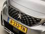 Peugeot 3008 1.2 PureTech Sport Automaat (APPLE CARPLAY, GROOT NAVI, LEDER, STOELVERWARMING, SPORTSTOELEN, LED KOPLAMPEN, CRUISE, KEYLESS, NIEUWSTAAT)