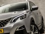 Peugeot 3008 1.2 PureTech Sport Automaat (APPLE CARPLAY, GROOT NAVI, LEDER, STOELVERWARMING, SPORTSTOELEN, LED KOPLAMPEN, CRUISE, KEYLESS, NIEUWSTAAT)