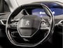 Peugeot 3008 1.2 PureTech Sport Automaat (APPLE CARPLAY, GROOT NAVI, LEDER, STOELVERWARMING, SPORTSTOELEN, LED KOPLAMPEN, CRUISE, KEYLESS, NIEUWSTAAT)
