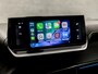 Peugeot 2008 1.2 PureTech GT-Line Automaat (APPLE CARPLAY, GROOT NAVI, 360 CAMERA, ZWART HEMEL, SPORTSTOELEN, LEDER, CRUISE, GETINT GLAS, NIEUWSTAAT)