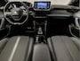 Peugeot 2008 1.2 PureTech GT-Line Automaat (APPLE CARPLAY, GROOT NAVI, 360 CAMERA, ZWART HEMEL, SPORTSTOELEN, LEDER, CRUISE, GETINT GLAS, NIEUWSTAAT)