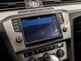 Volkswagen Passat Alltrack 2.0 TSI 4 Motion 221Pk Automaat (APPLE CARPLAY, NAVIGATIE, CLIMATE, STUUR/STOELVERWARMING, SPORTSTOELEN, CAMERA, ADAPTIVE CRUISE, TREKHAAK, NIEUWSTAAT)