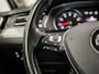 Volkswagen Passat Alltrack 2.0 TSI Alltrack 4 Motion 221Pk Automaat (APPLE CARPLAY, NAVIGATIE, CLIMATE, STUUR/STOELVERWARMING, SPORTSTOELEN, CAMERA, ADAPTIVE CRUISE, TREKHAAK, NIEUWSTAAT)