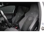 Volkswagen Golf 1.5 eTSI R-LINE | PDC | NAVI | APPLE CARPLAY | STOEL/STUURVERW. |