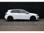 Volkswagen Golf 1.5 eTSI R-LINE | PDC | NAVI | APPLE CARPLAY | STOEL/STUURVERW. |