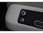 Bentley Flying Spur 6.0 W12 | LEDER | SCHUIFDAK | KERAMISCH | NAIM SOUNDSYSTEM | ENTERTAINMENT ACHTERIN | STOELVERKOELING/VERWARMING | MASSAGE | CAMERA | AIRCO | CRUISE | NAVI |