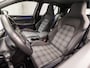 Volkswagen Golf 1.4 eHybrid GTE 245Pk Automaat (APPLE CARPLAY, GROOT NAVI, GETINT GLAS, KEYLESS, SPORTSTOELEN, PARKEERSENSOREN, SFEERVERLICHTING, CRUISE, NIEUWSTAAT)