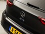 Volkswagen Golf 1.4 eHybrid GTE 245Pk Automaat (APPLE CARPLAY, GROOT NAVI, GETINT GLAS, KEYLESS, SPORTSTOELEN, PARKEERSENSOREN, SFEERVERLICHTING, CRUISE, NIEUWSTAAT)