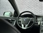 Volvo V60 2.0T Momentum | Youngtimer | 200PK | BLIS | Adaptieve cruise control | Climate control | Trekhaak | Dealer onderhouden | Parkeersensoren vóór en achter |