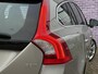 Volvo V60 2.0T Momentum | Youngtimer | 200PK | BLIS | Adaptieve cruise control | Climate control | Trekhaak | Dealer onderhouden | Parkeersensoren vóór en achter |