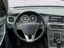 Volvo V60 2.0T Momentum | Youngtimer | 200PK | BLIS | Adaptieve cruise control | Climate control | Trekhaak | Dealer onderhouden | Parkeersensoren vóór en achter |