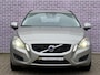Volvo V60 2.0T Momentum | Youngtimer | 200PK | BLIS | Adaptieve cruise control | Climate control | Trekhaak | Dealer onderhouden | Parkeersensoren vóór en achter |