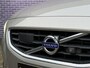 Volvo V60 2.0T Momentum | Youngtimer | 200PK | BLIS | Adaptieve cruise control | Climate control | Trekhaak | Dealer onderhouden | Parkeersensoren vóór en achter |