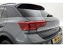 Volkswagen T-Roc 1.5 TSI R-Line Black Style | Pano | Adapt. Cruise | 19'' | IQ. Light | Camera | Afn. Trekhaak