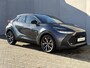 Toyota C-HR 1.8 Hybrid 140 Dynamic / Fabrieksgarantie tot 10 jaar mogelijk  / Stuur-, stoel- en voorruitverwarming / Navigatie / Camera / Climate Control / Apple Carplay/Android auto / 18" LM wielen /