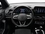 Volkswagen T-Roc 1.5 TSI 150 pk DSG R-Line Edition | Panoramadak | Trekhaak | IQ Light | Achteruitrijcamera | Navigatie