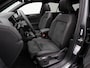 Volkswagen T-Roc 1.5 TSI 150 pk DSG R-Line Edition | Panoramadak | Trekhaak | IQ Light | Achteruitrijcamera | Navigatie | Stoelverwarming