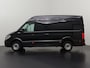 Volkswagen Crafter 2.0TDI 177PK L3H3 | Led | Leder | Navigatie | Camera | 3-Persoons | Betimmering