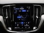 Volvo V60 B4 Plus Dark / Elektr. Trekhaak / Elektr. Stoelen / Adapt. Cruise / Keyless /  BLIS / Stoel + Stuurw. Verwarming / Achterb. Verwarming / 18'' + All Season banden