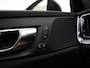 Volvo V60 B4 Plus Dark / Elektr. Trekhaak / Elektr. Stoelen / Adapt. Cruise / Keyless /  BLIS / Stoel + Stuurw. Verwarming / Achterb. Verwarming / 18'' + All Season banden