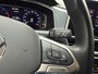 Volkswagen T-Roc 1.0 TSI Style 110 Pk IQ Light/LED/Car Play/Bluetooth/Virtual/ACC/Climate/Stoelverwarming/PDC/17 Inch/Apk 09-2027