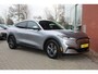 Ford Mustang Mach-E RWD 75 kWh | Trekhaak | Lederen bekleding | Voorruitverwarming | Stoelverwarming | Adaptieve cruise Control | Camera | Electrische achterklep