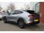 Ford Mustang Mach-E RWD 75 kWh | Trekhaak | Lederen bekleding | Voorruitverwarming | Stoelverwarming | Adaptieve cruise Control | Camera | Electrische achterklep
