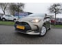 Toyota Yaris 1.5 Hybrid 116pk CVT Active Clima Navi Multi Media 27.510KM NL Auto
