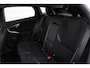 Volvo V40 2.0 T2 Nordic+ | Dealeronderhouden | Parkeerverwarming met timer | Verwambare voorstoelen | Verwarmbare voorruit | Volvo on Call | Adaptief TFT Crystal instrumentenpaneel | Full Led | 18" All Seasonbanden | Dual Zone Climate Control | High Performance Audio
