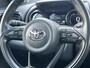 Toyota Yaris 1.5 Hybrid Launch Edition **HEAD UP DISPLAY/ STOELVERWARMING/ JBL AUDIO/ PANORAMA DAK/ 36 MAANDEN GARANTIE**