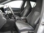 Volkswagen Golf 1.5 eTSI R-Line Edition Automaat - IQ light - Side Assist - Camera - Stoelverwarming