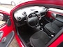 Peugeot 107 1.0-12V 5-Drs Red Edion AIRCO,GOED ONDERHOUDEN!