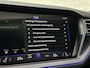 Volkswagen Touareg R 3.0 TSI 462PK E-Hybrid | Luchtvering | Puglia Leder | Panorama | ACC | Trekhaak | 22'' | Stoelventilatie | Nachtzicht | Head-Up | Standkachel | Ergo-Comfort | Sfeerverlichting | 4-Zone Clima | Stuurverwarming | Black-Optic | Dodehoek | Lane-Assist | Carplay | Draadloos Laden | BOVAG Garantie |
