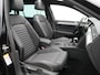 Volkswagen Passat Variant 1.4 TSI PHEV GTE Business Automaat - Panodak - HUD - Stoelverwarming - Camera