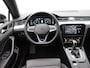 Volkswagen Passat Variant 1.4 TSI PHEV GTE Business Automaat - Panodak - HUD - Stoelverwarming - Camera