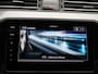 Volkswagen Passat Variant 1.4 TSI PHEV GTE Business Automaat - Panodak - HUD - Stoelverwarming - Camera