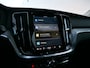 Volvo V60 2.0 B3 164pk Plus Dark Automaat Trekhaak / Camera / Adaptive cruise / Stoelverwarming