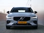 Volvo V60 2.0 B3 164pk Plus Dark Automaat Trekhaak / Camera / Adaptive cruise / Stoelverwarming
