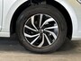 Volkswagen Polo 1.0 95pk TSI Life Edition Voorstoelen verwarmd | Parkeersensoren voor & achter | Achteruitrijcamera